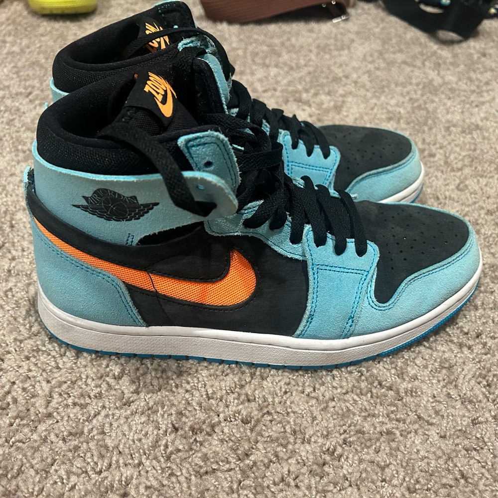 Nike Zoom Dunks Men’s size 8 LIKE NEW